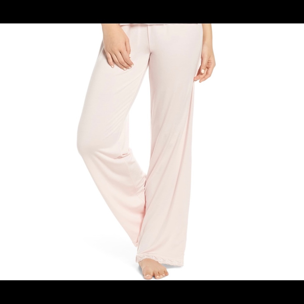 Size XL like new Barefoot Dreams pajama set.